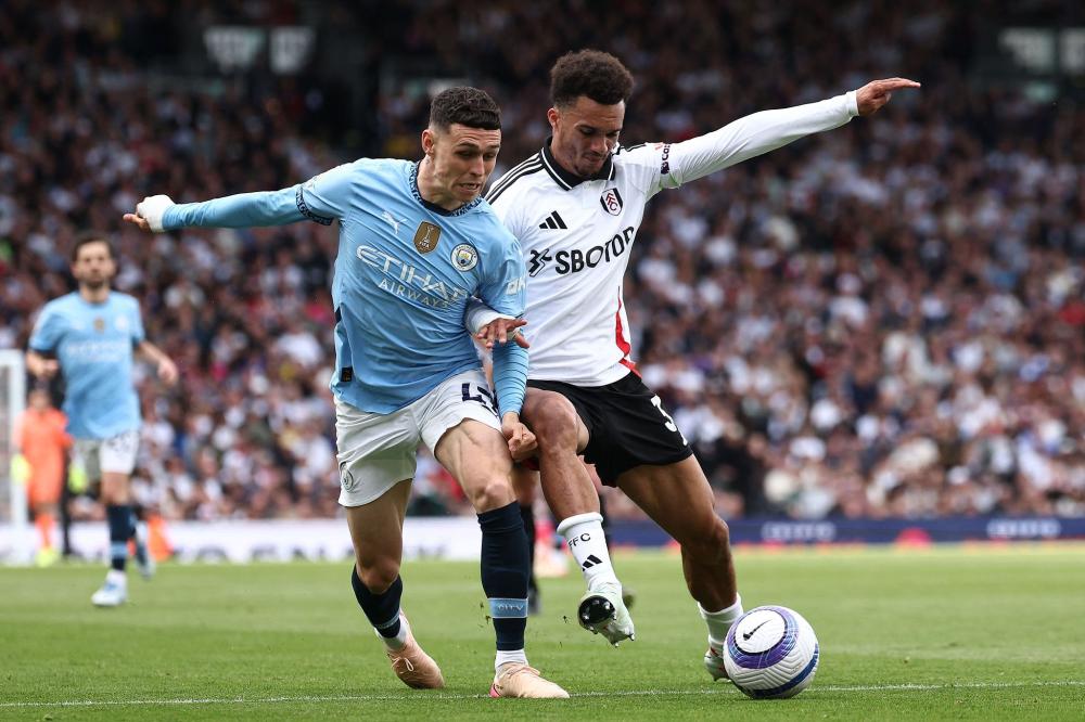 维拉客场4-3逆转布莱顿，终结其英超主场不败纪录，升至第三名。