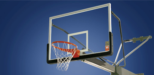 拜仁客战斯图加特：雅克松、金玟哉首发，乌尔比希出战